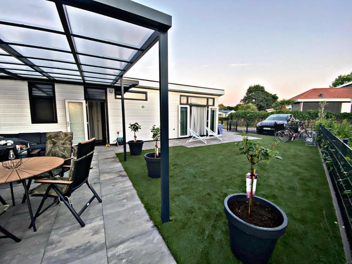 Ferienhaus Luxchalet #Vaju Lathum# Am See, Strand, Pool, Nationalpark Exterior foto